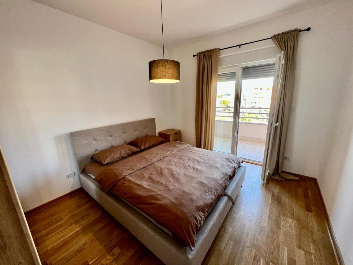 Fanky City Apartments Подгорица Екстериор снимка