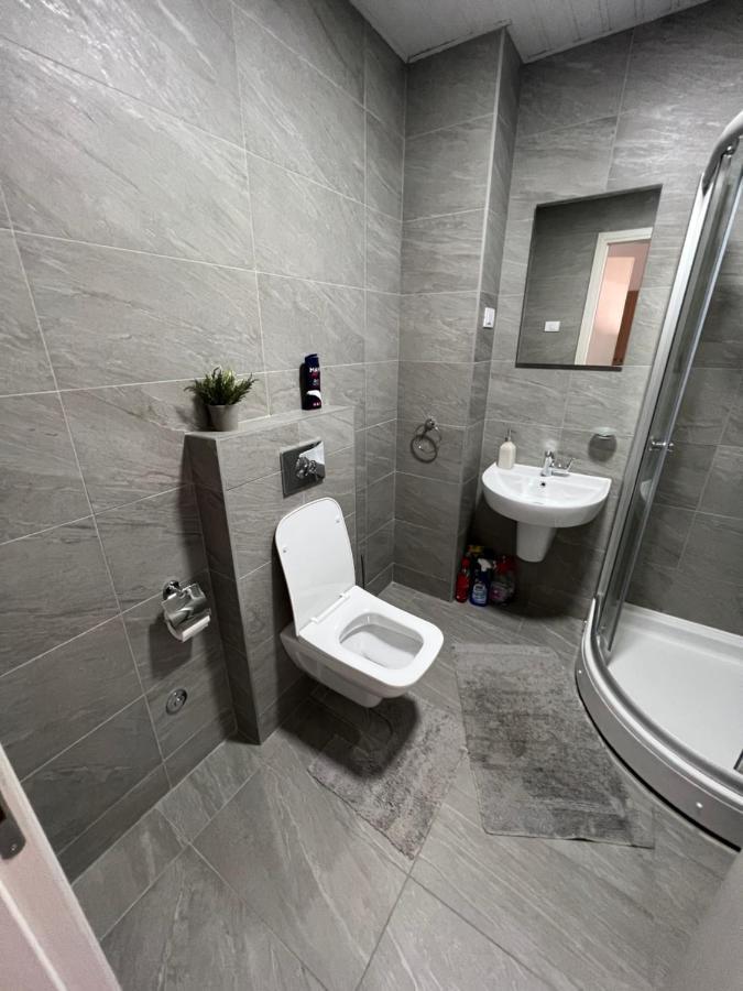 Fanky City Apartments Подгорица Екстериор снимка